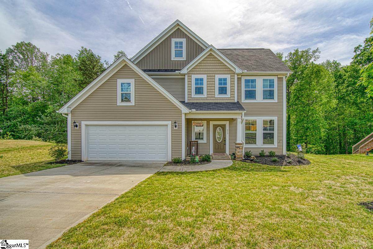 215 Castleton Circle - Photo 1