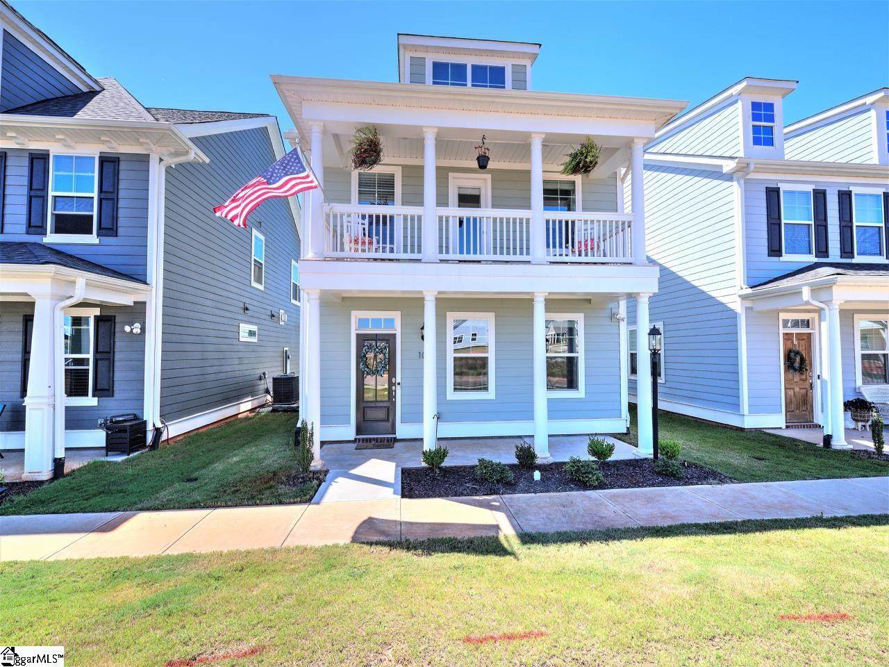 106 Townsend Avenue - Photo 1
