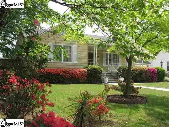 204 Ridgecrest Drive - Photo 1