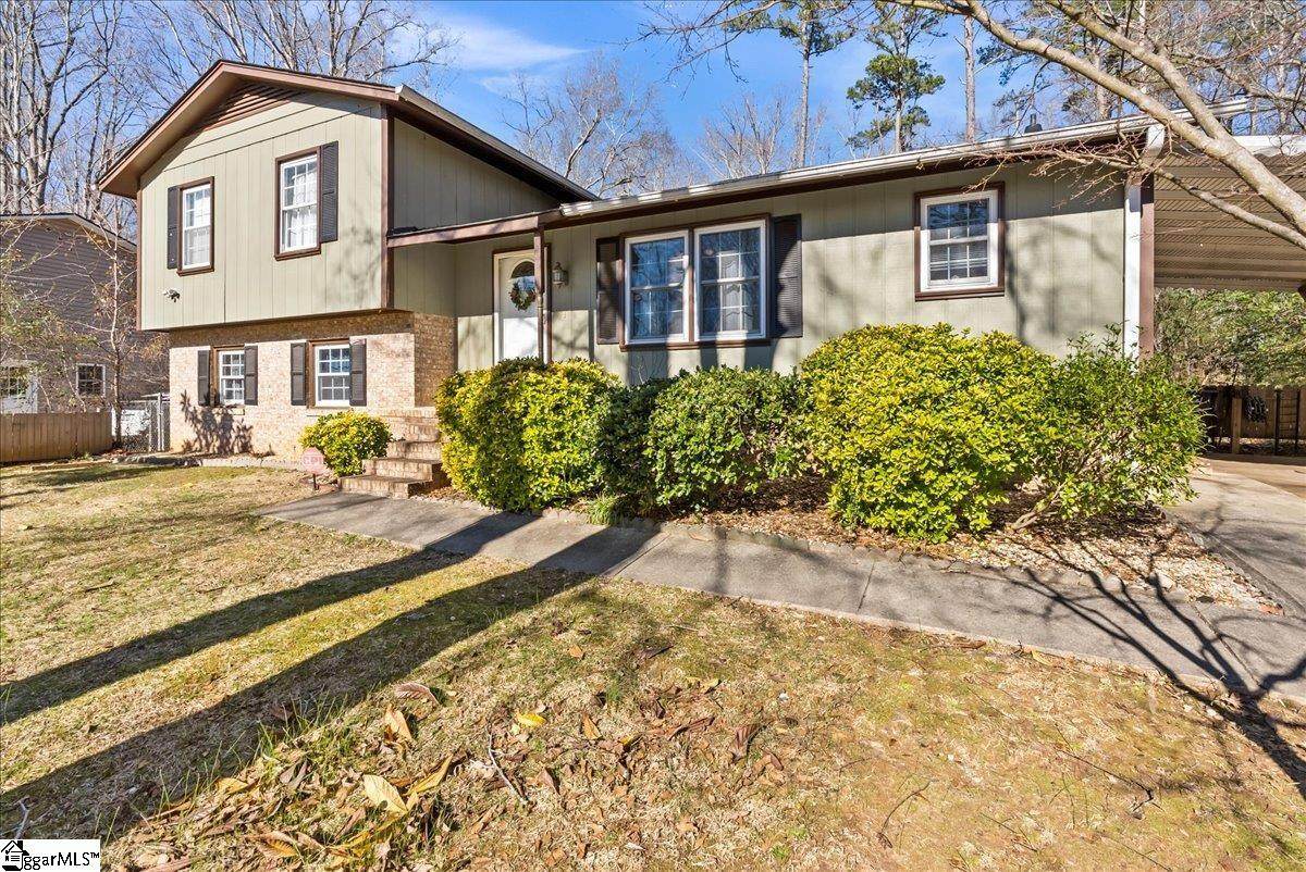 408 Tebblewood Drive - Photo 1