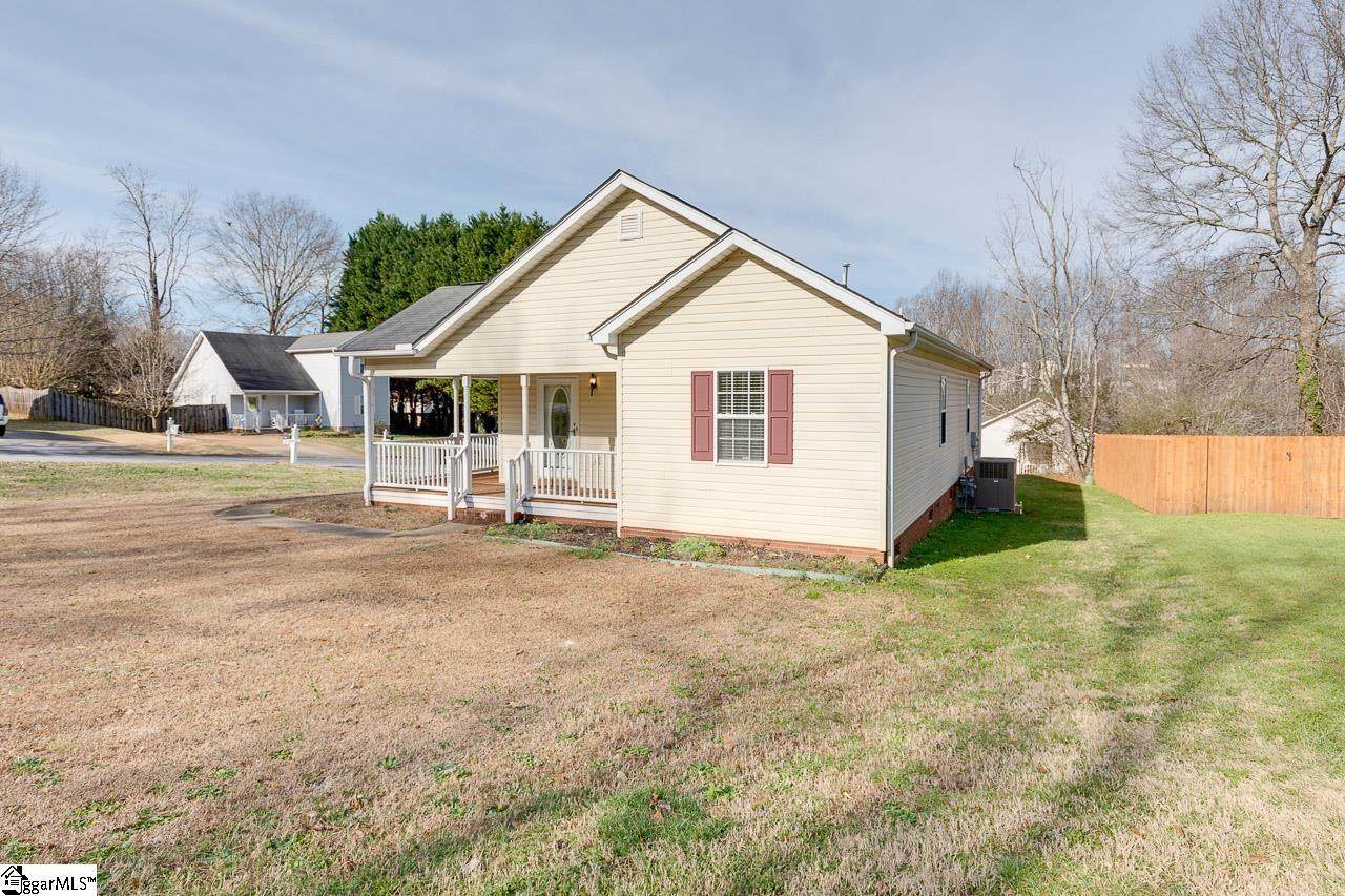 102 Chedfrey Lar Drive - Photo 1