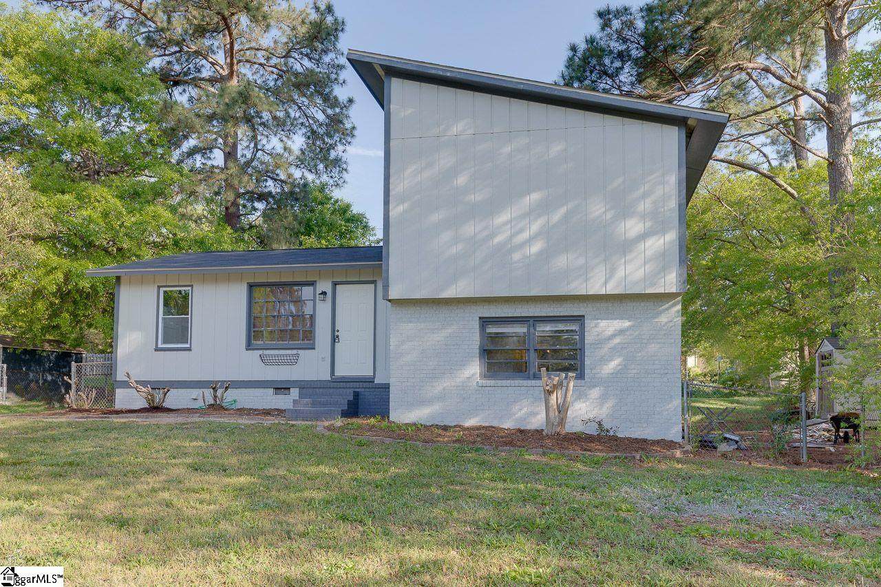 404 Capewood Road - Photo 1