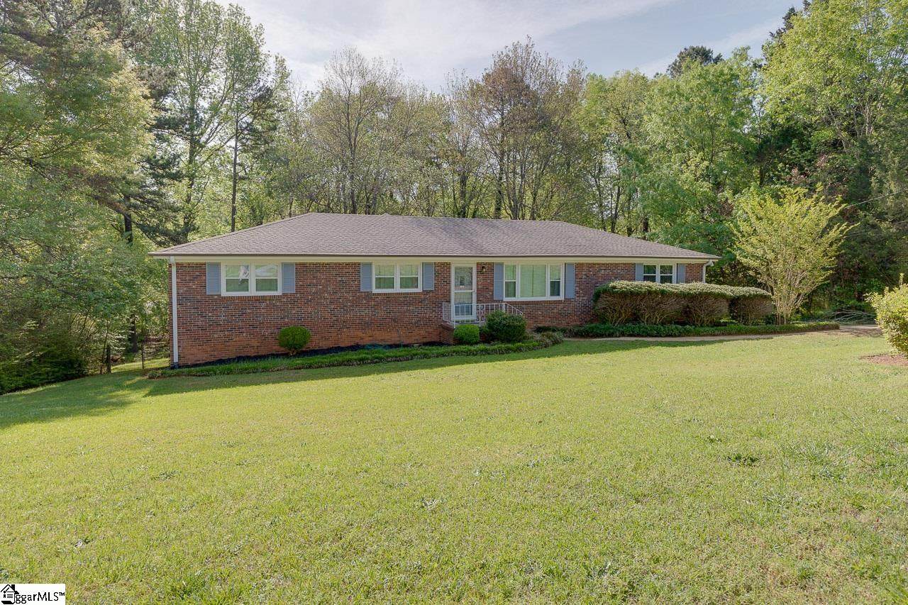 209 Beechwood Drive - Photo 1