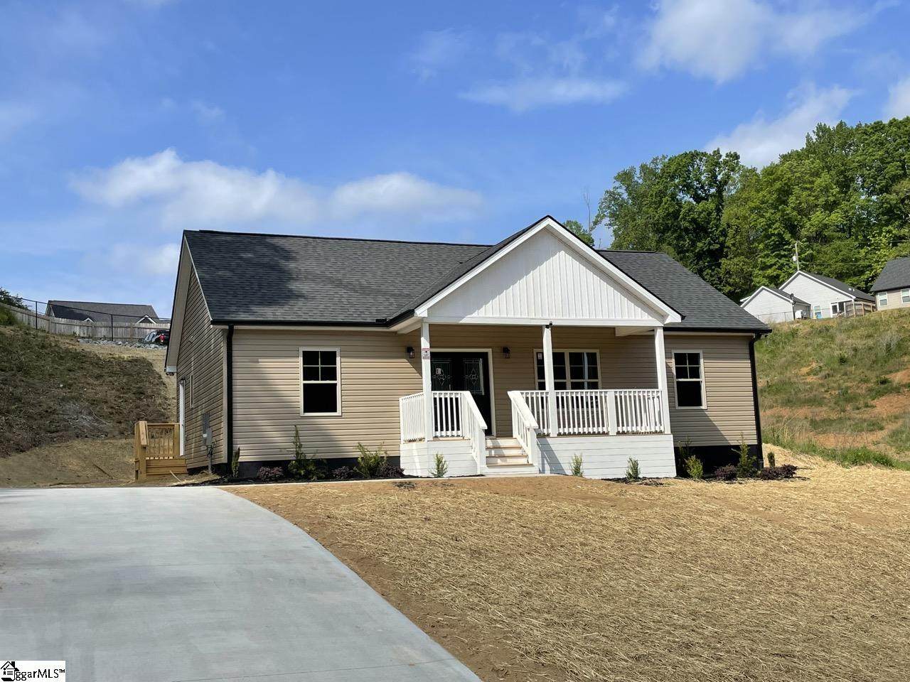 141 Koswell Drive - Photo 1