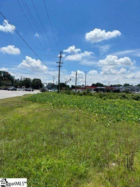 603 Wade Hampton Boulevard - Photo 1