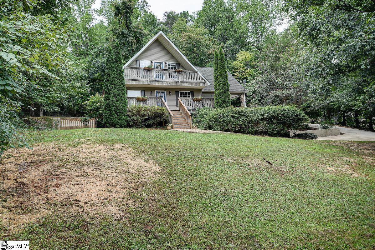125 Eastview Drive - Photo 1