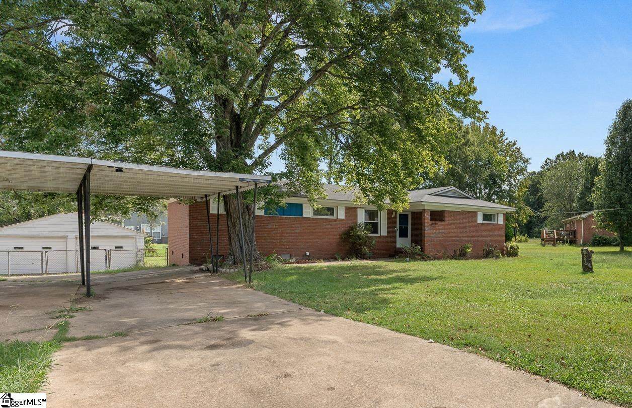 103 Roebuck Drive - Photo 1