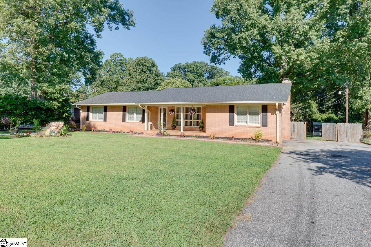 125 Bessie Avenue - Photo 1