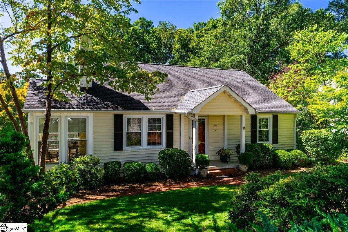 316 Longview Terrace - Photo 1