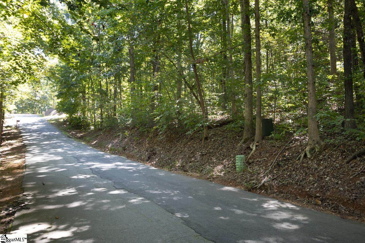 000 Parkview Drive - Photo 1