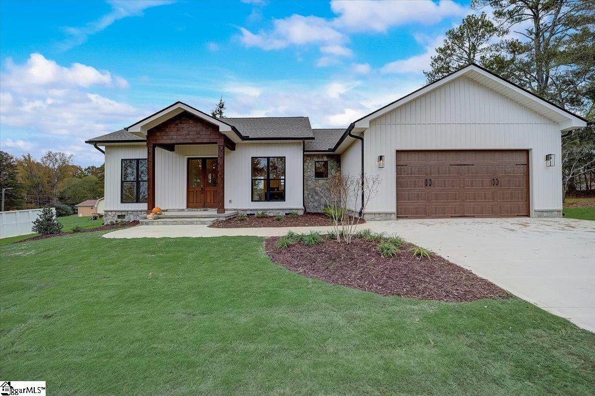 102 Leake Drive - Photo 1