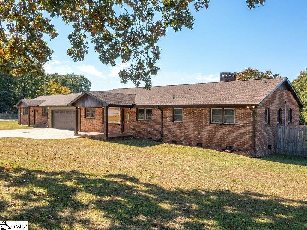2135 Chesnee Highway - Photo 1