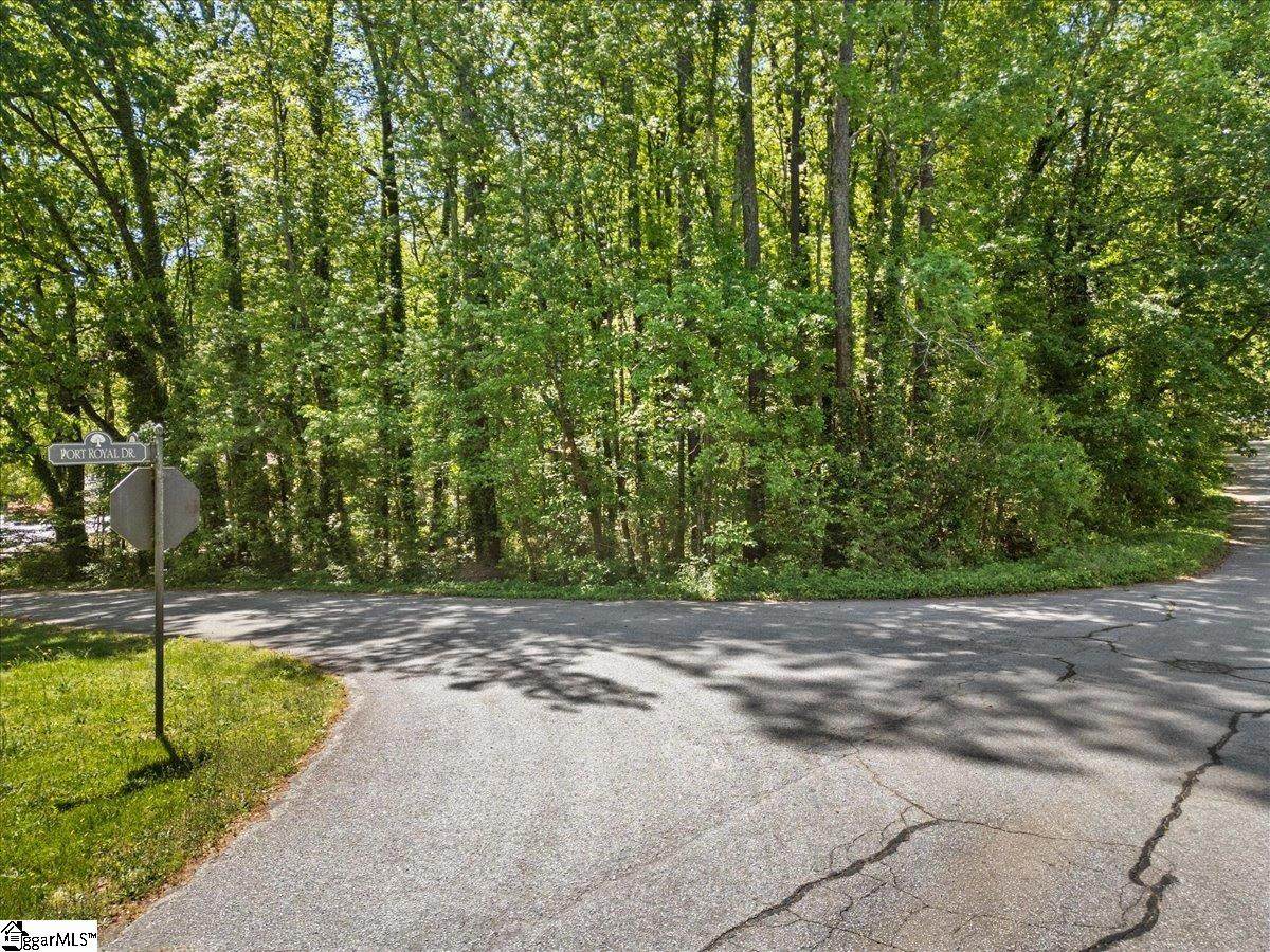 4 Port Royal Drive - Photo 1
