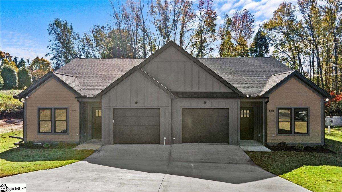 101 Stratford Road - Photo 1