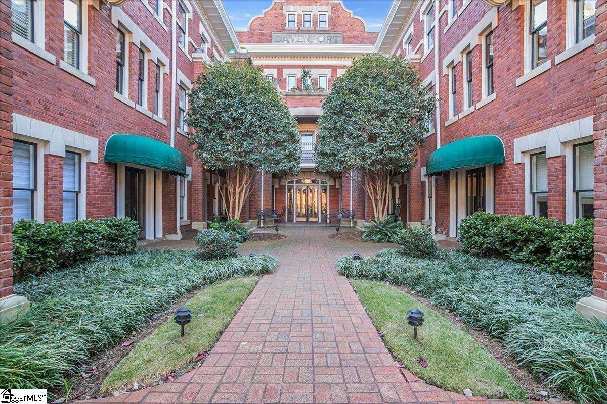 400 Washington Street - Photo 1