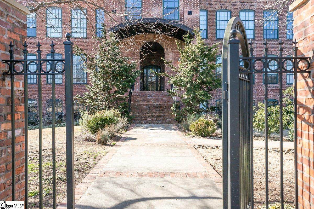 400 Mills Avenue - Photo 1