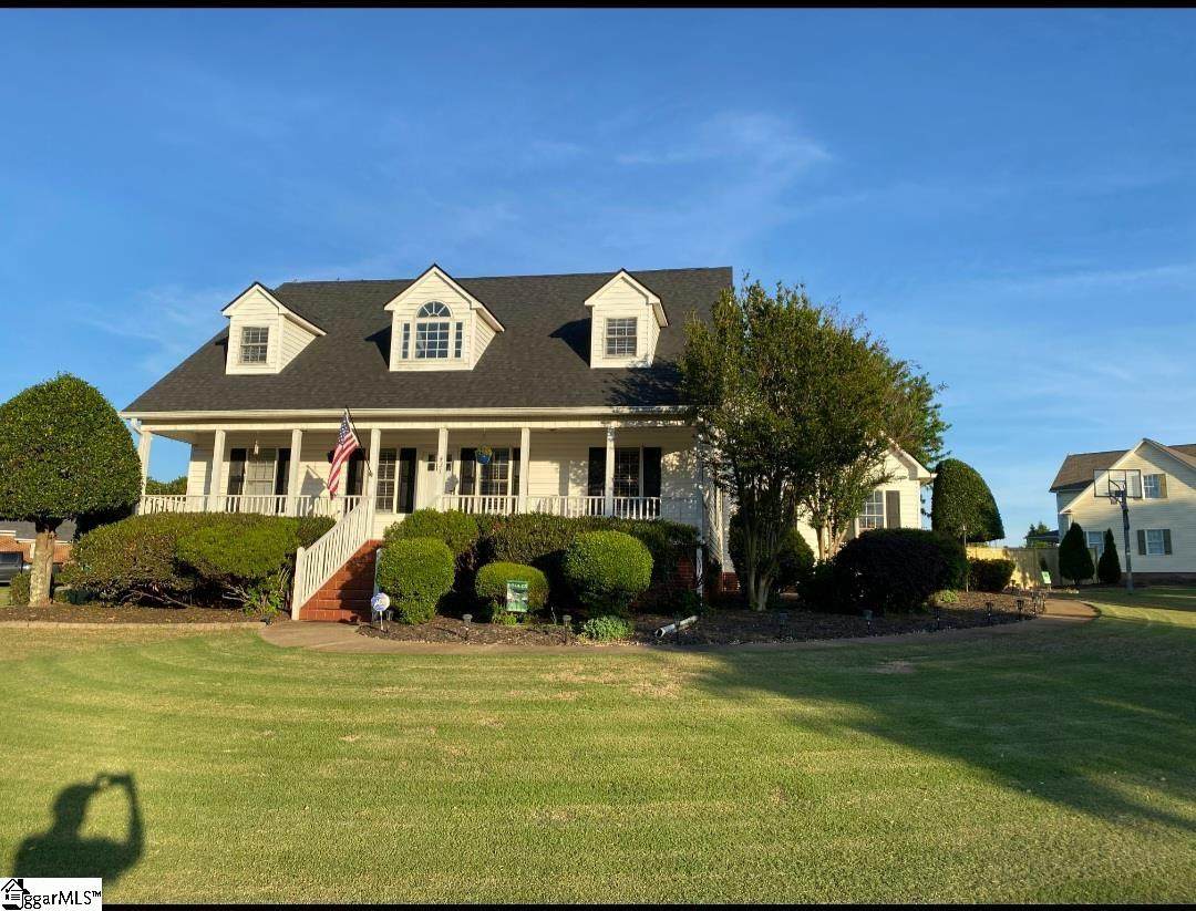 431 Carrington Drive - Photo 1