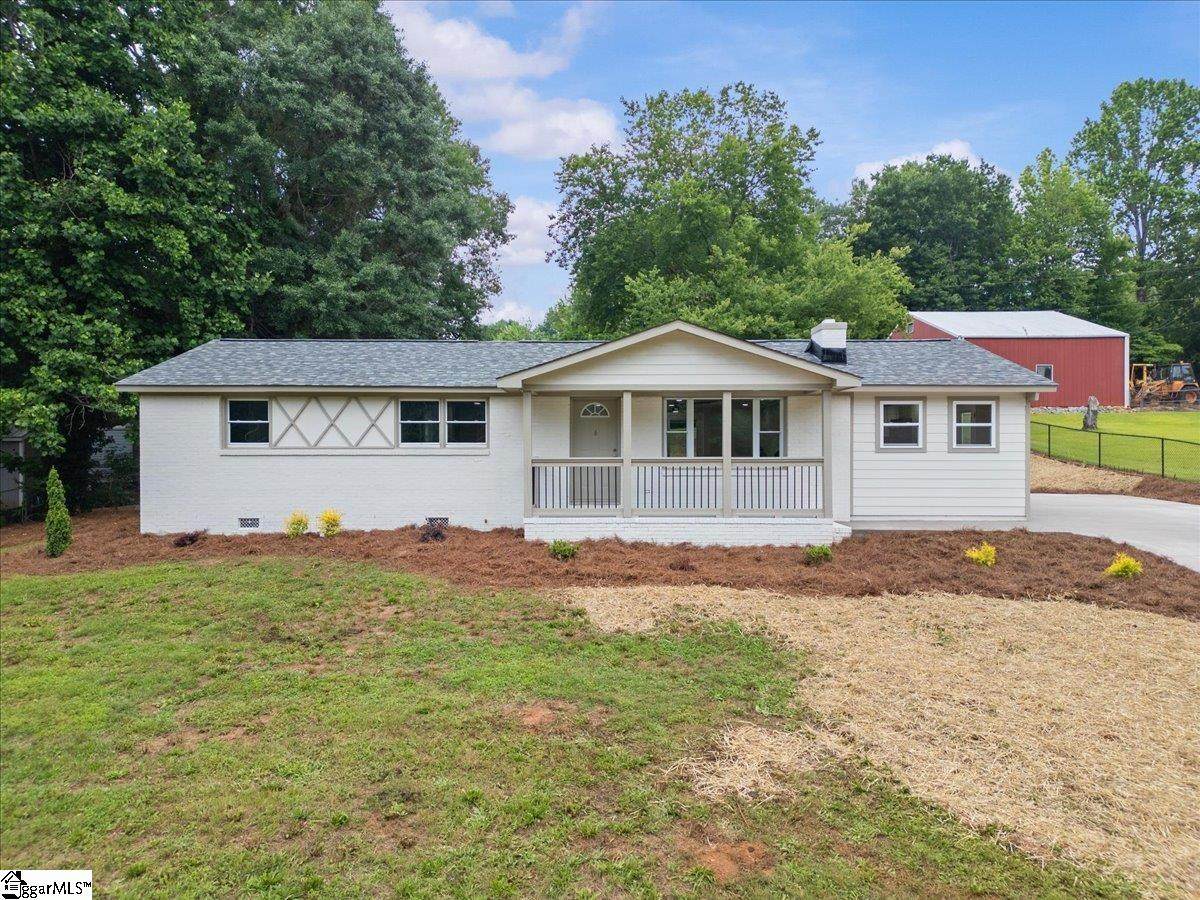 6 Pine Crest Drive - Photo 1