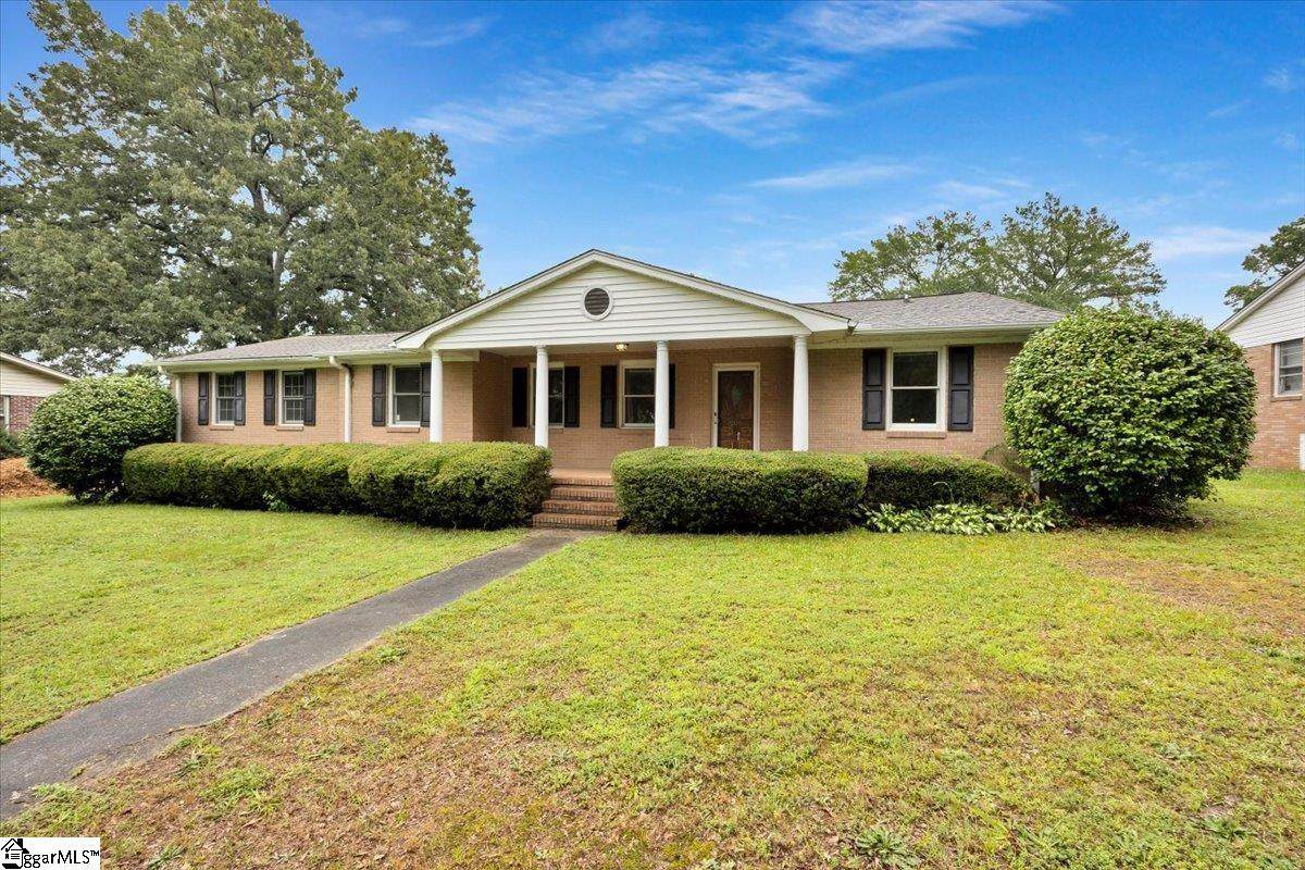 204 Woodfield Avenue - Photo 1
