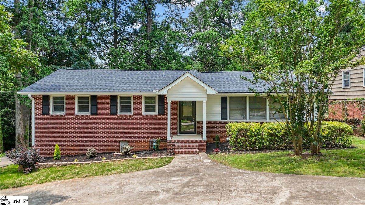 304 Robin Hood Road - Photo 1