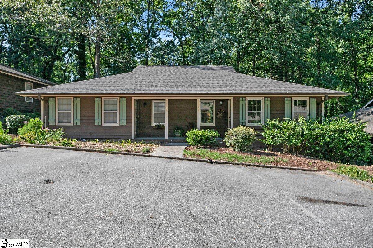 31 Oakwood Drive - Photo 1