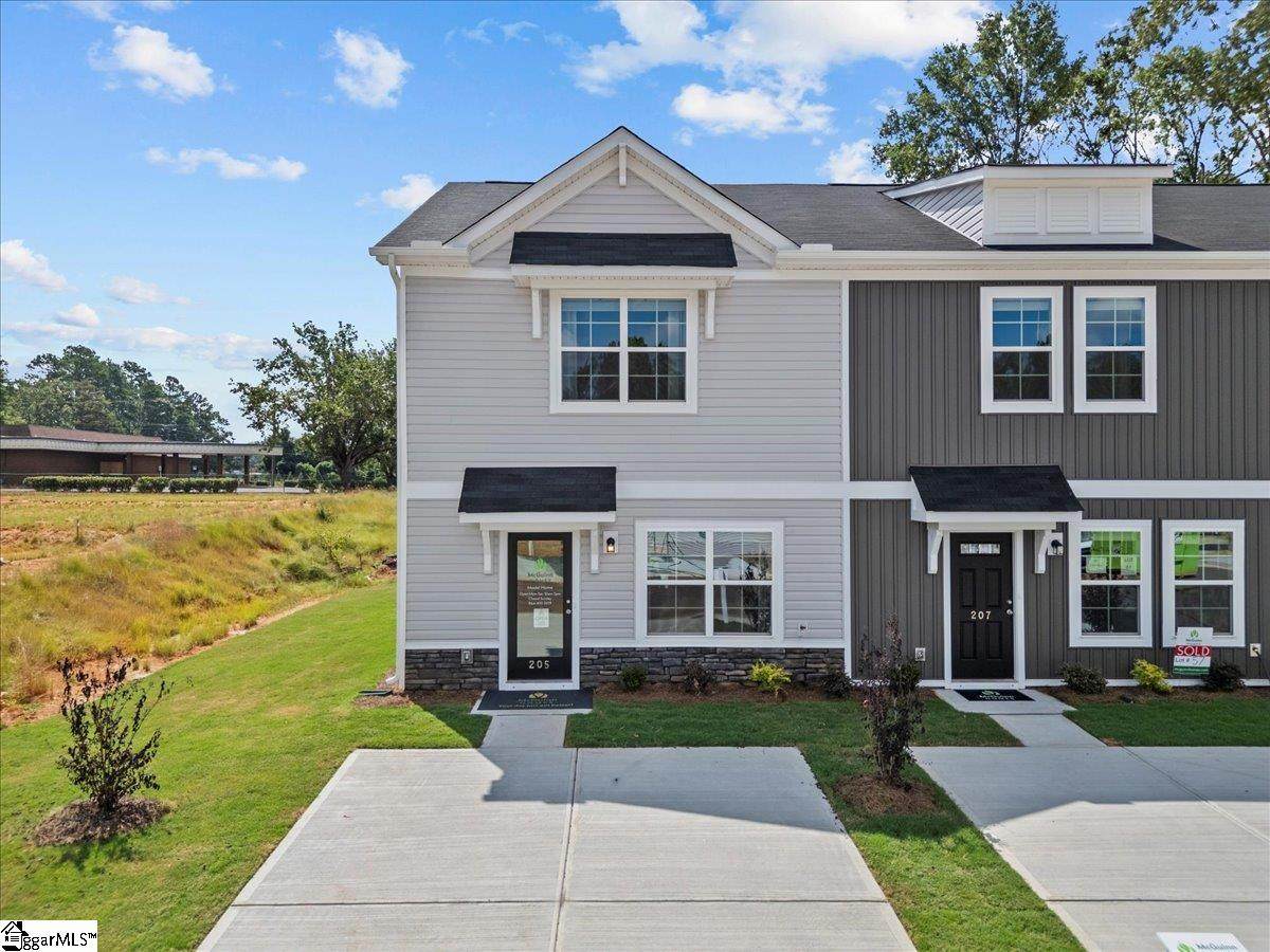109 Lowland Drive - Photo 1