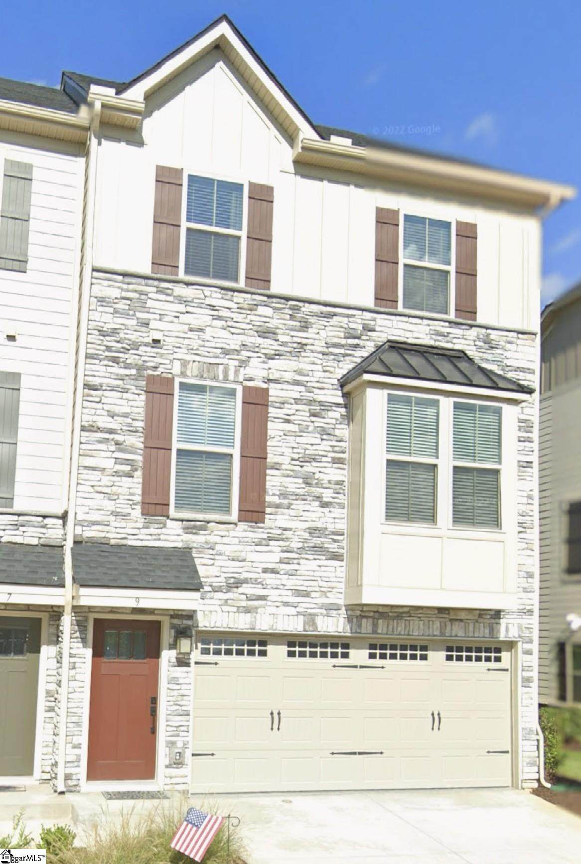 9 Eagle Wood Drive - Photo 1