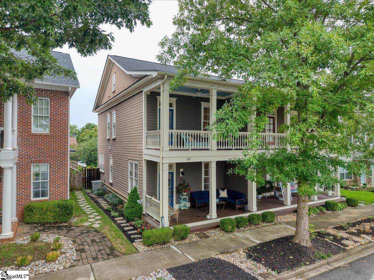 113 Carruth Street - Photo 1