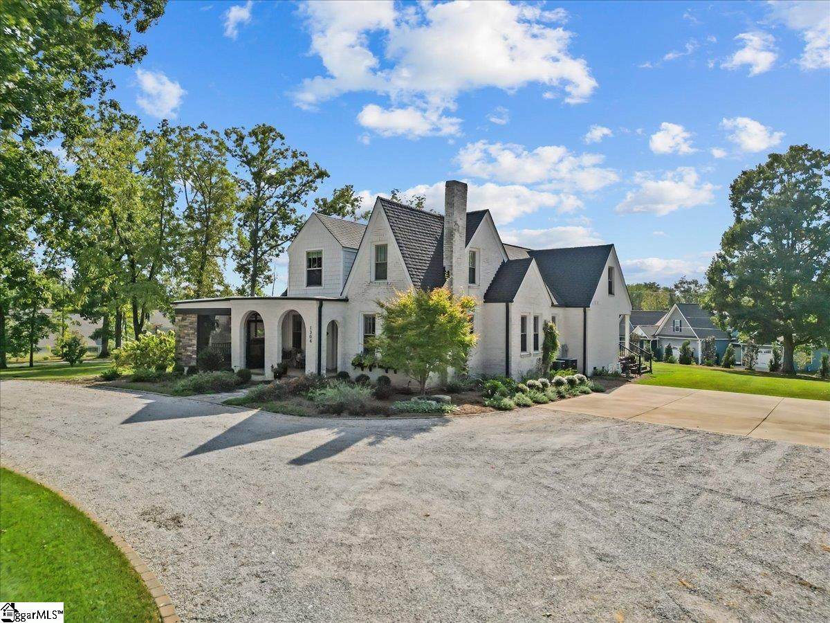 1304 Parker Road - Photo 1