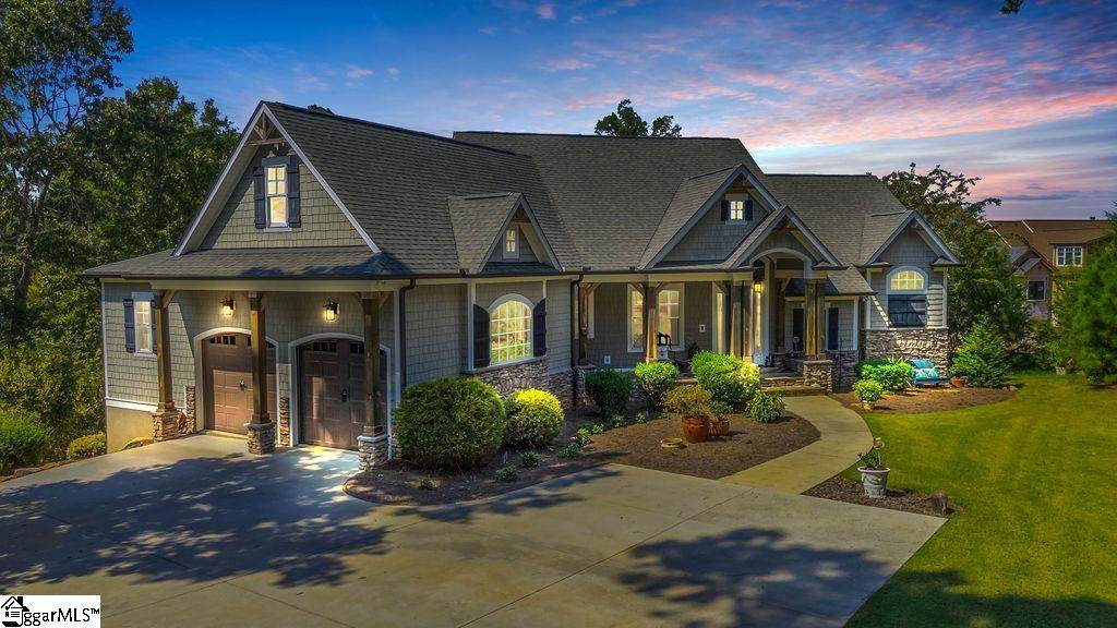 303 Commonwealth Drive - Photo 1