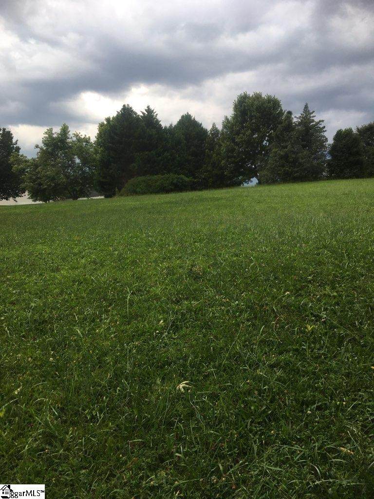 1240 Lakeview Drive - Photo 1