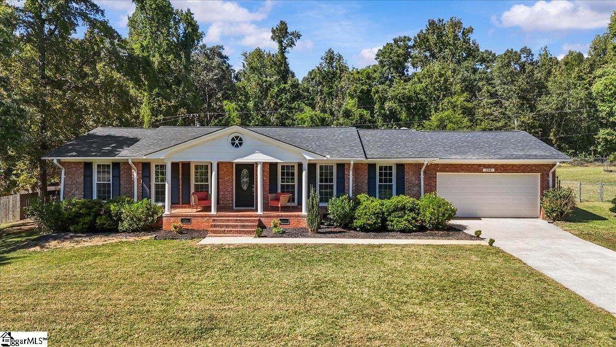 208 Briarwood Drive - Photo 1