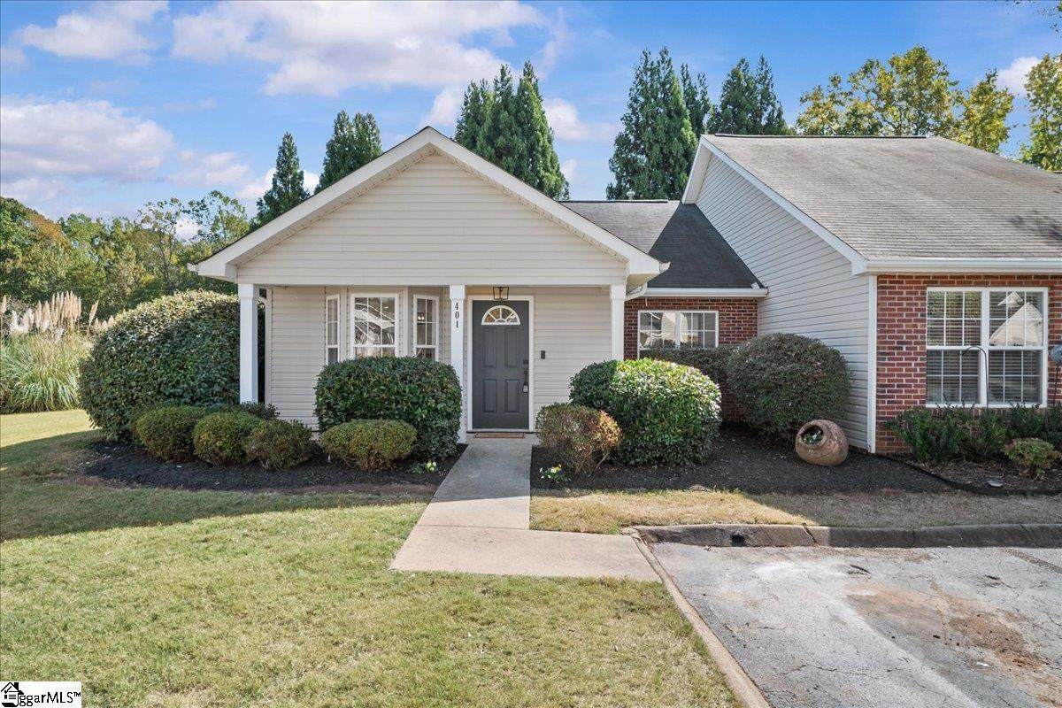 401 Crestridge Drive - Photo 1