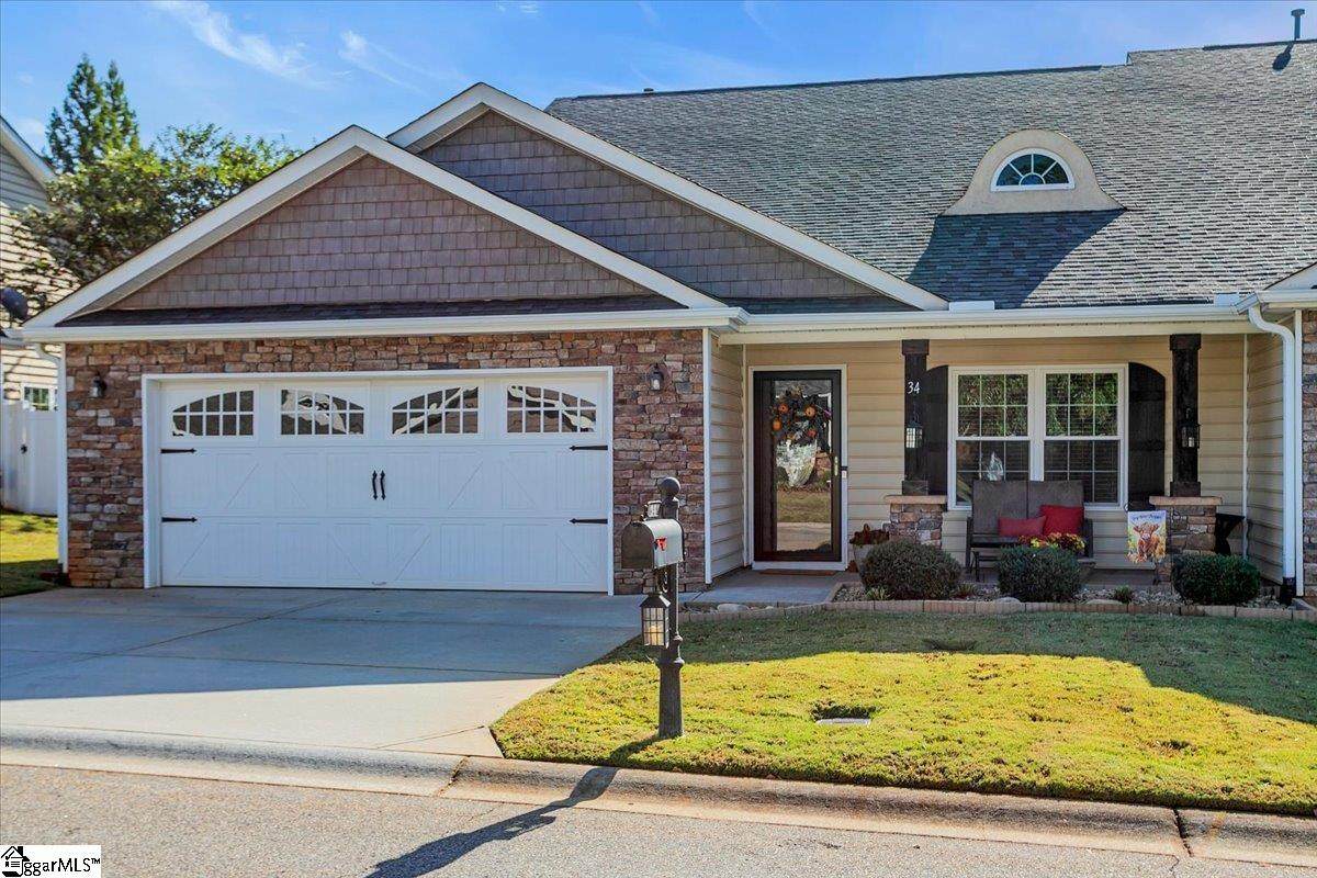 34 Hillsborough Drive - Photo 1