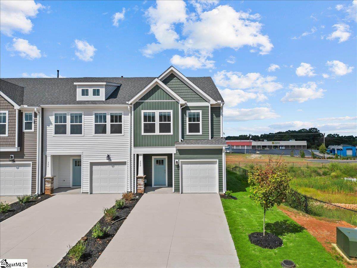 202 Cali Way - Photo 1