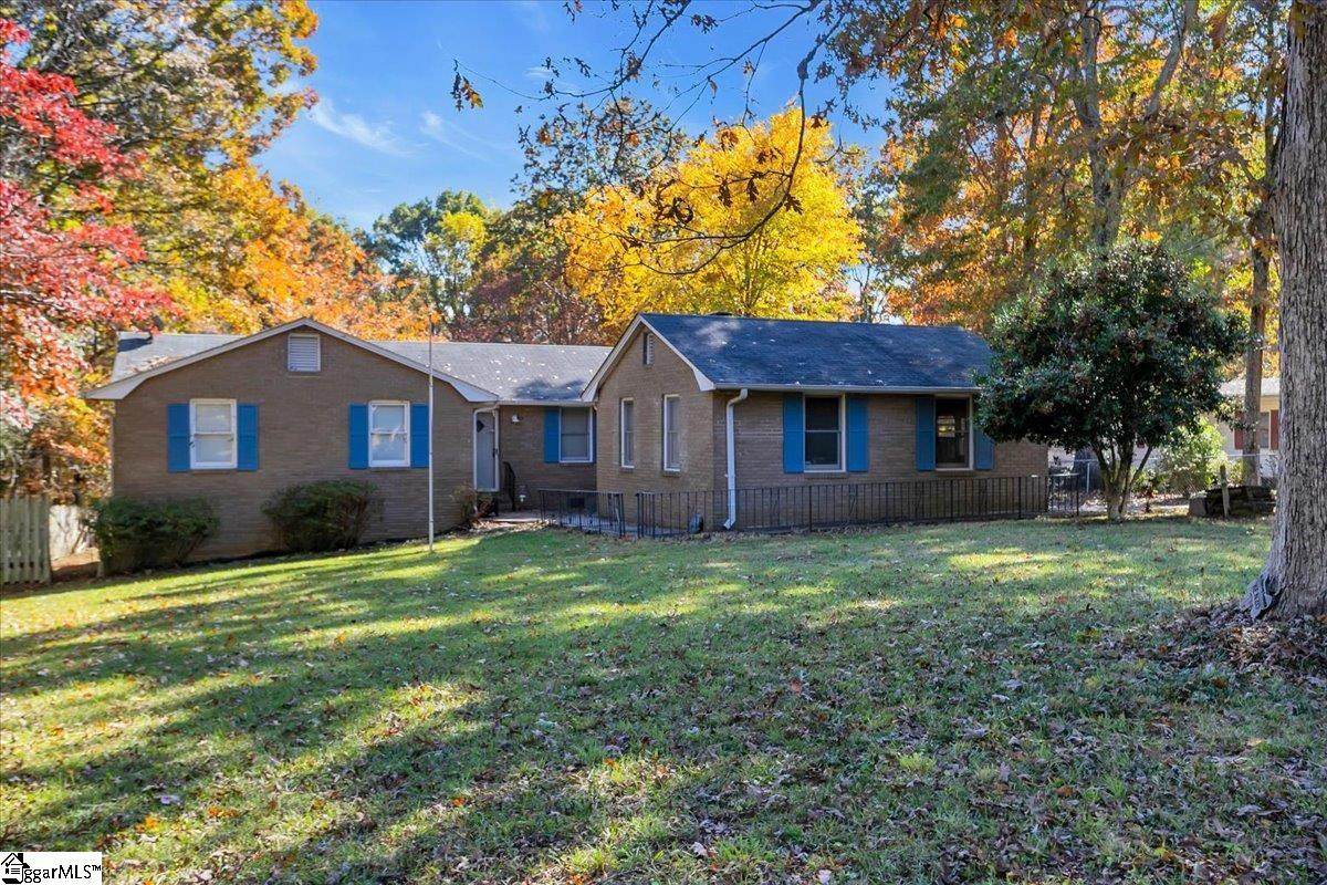 219 Greenbriar Drive - Photo 1