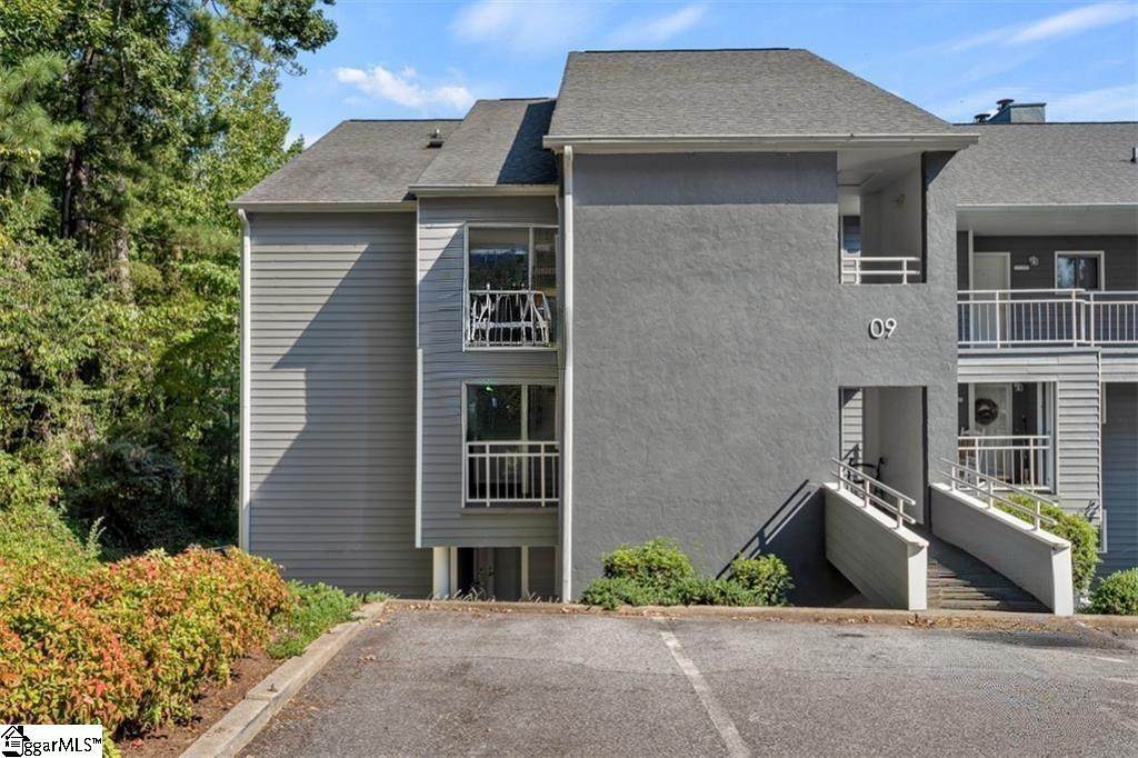 902 Northlake Drive - Photo 1