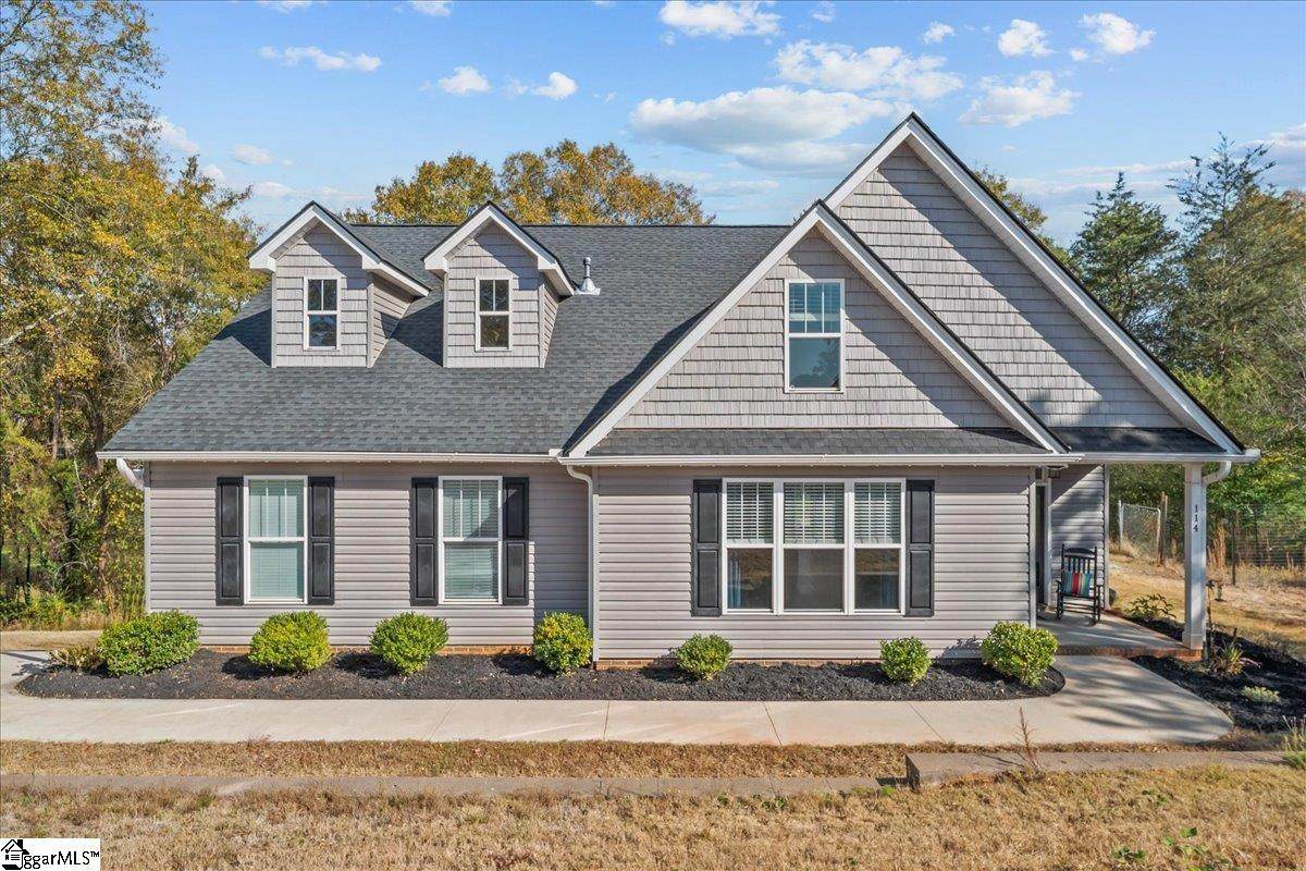114 Lake Forest Circle - Photo 1