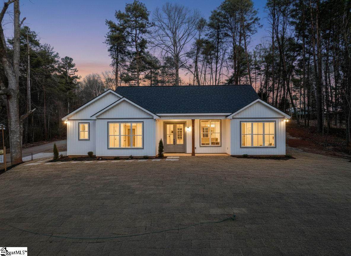 110 Oak Hill Drive - Photo 1