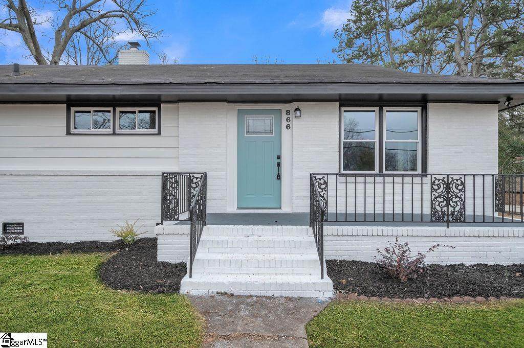 866 Pine Creek Drive - Photo 1