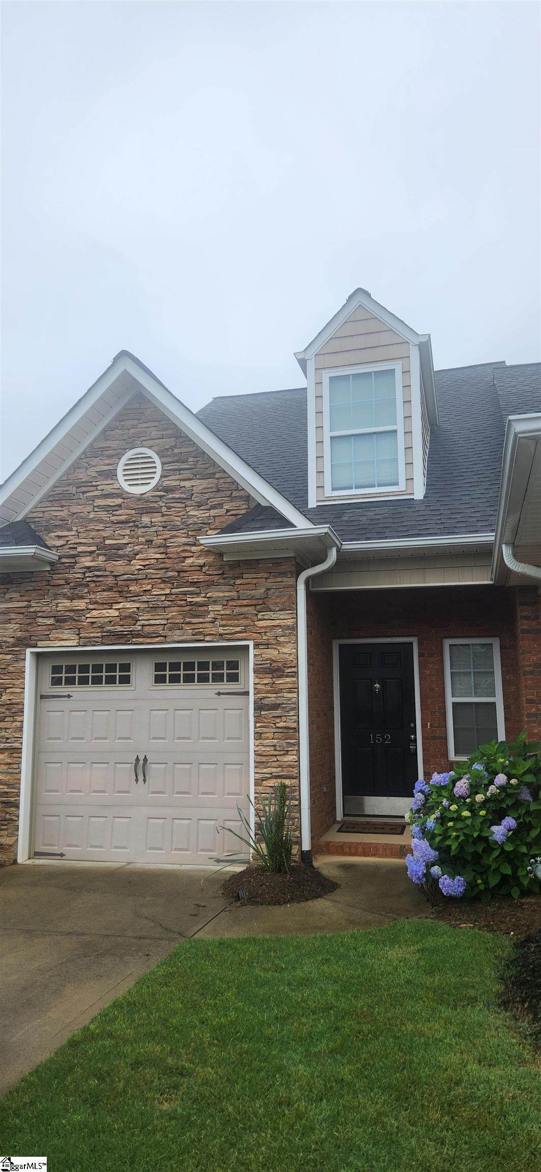 152 Middleton Park Lane - Photo 1