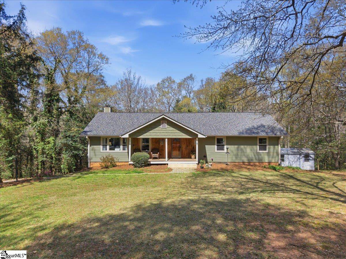 90 Southwood Drive - Photo 1