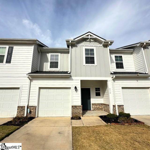 916 Yarn Way - Photo 1