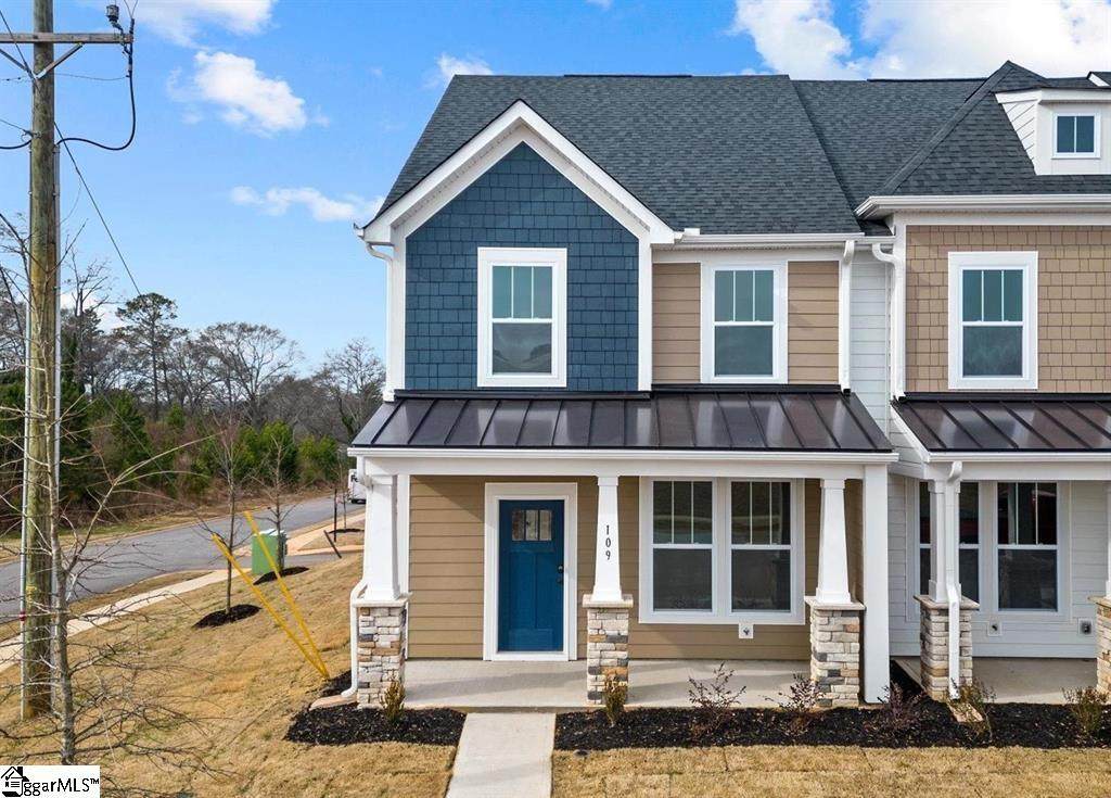 109 Dalmatian Drive - Photo 1