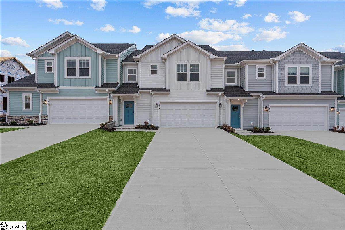 412 Crestcreek Drive - Photo 1