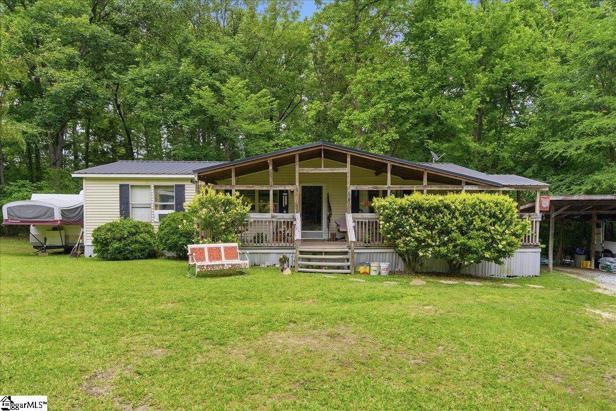 161 Elaine's Drive - Photo 1