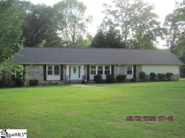 201 Confederate Circle - Photo 1