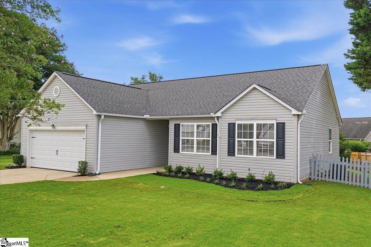 8 Equestrian Court - Photo 1
