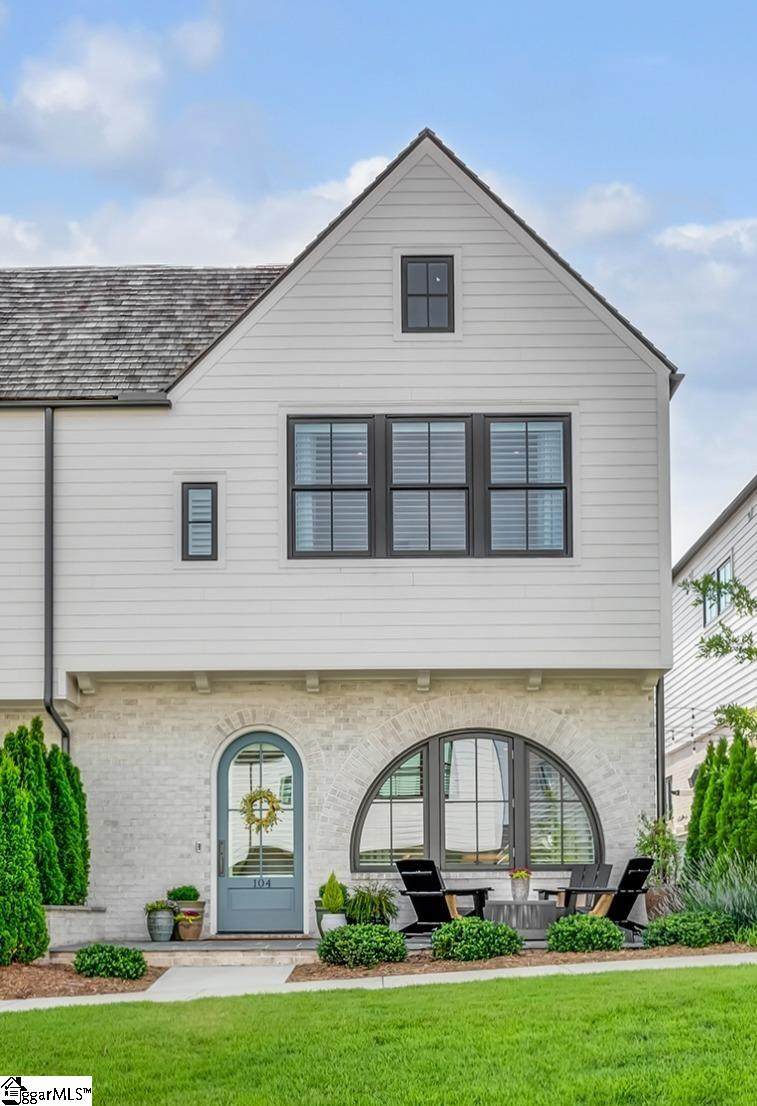 104 Graham Drive - Photo 1