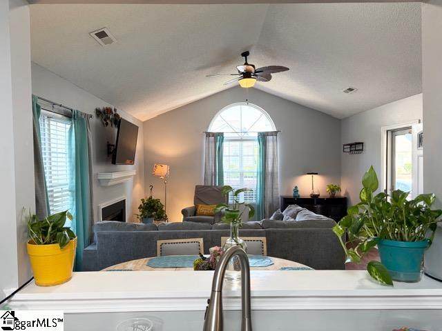 https://bt-photos.global.ssl.fastly.net/ggar/orig_boomver_1_1594805-2.jpg